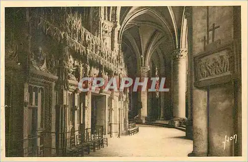 Ansichtskarte AK Chartres (Eure et Loir) Interieur de la Cathedrale Le Deambulatoire