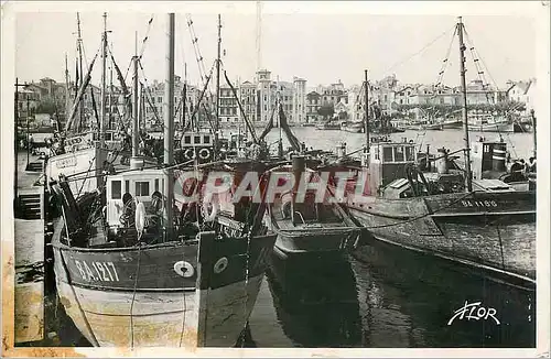 Ansichtskarte AK Saint Jean de Luz Les Bateaux de Peche dans le Port Bateaux de peche