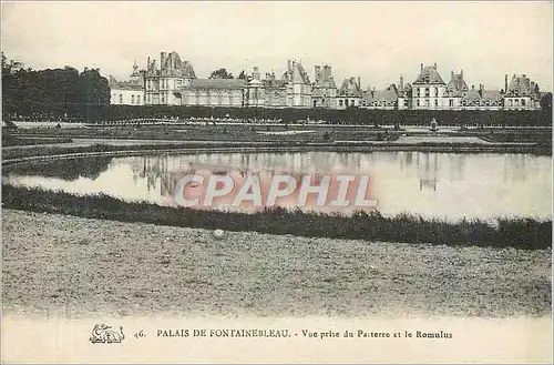 Cartes postales Palais de Fontainebleau Vue prise du Patterre et le Romulus