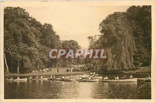 Cartes postales Paris En Flanant Le Lac du Bois de Boulogne Bateaux Canoe