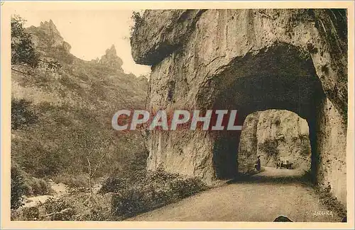 Ansichtskarte AK Gorges du Tarn Un Tunnel et Rocher de Caplue