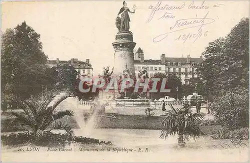 Cartes postales Lyon Place Carnol Monument de la Republique