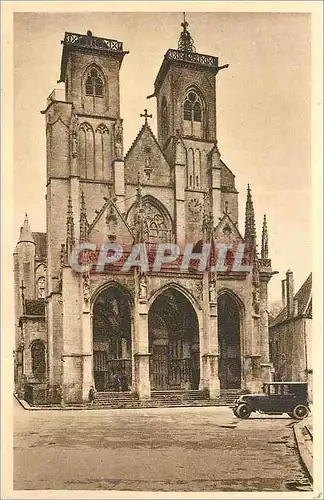 Cartes postales Semur Facade de l Eglise Notre Dame Mon hist Automobile