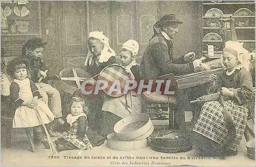 REPRO Tissage de tamis et de crible dans une famille de Bannalec Serie des Industries Bretonnes Bret