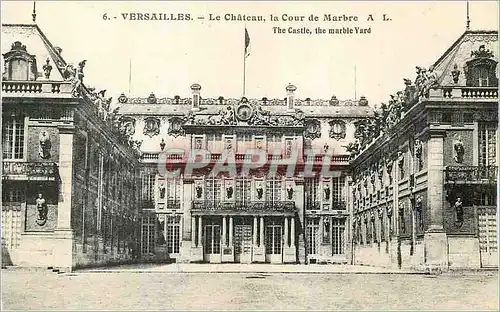 Cartes postales Versailles Le Chateau la Cour de Marbre