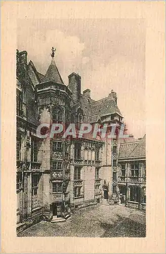 Cartes postales Bourges Palais Jacqyes Coeur La cour