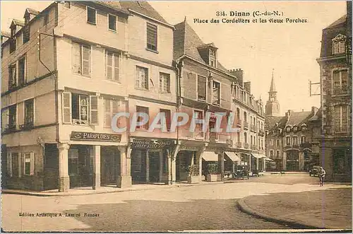Cartes postales Dinan C du N Place des Cordellers et les vieux Porches Parapluies
