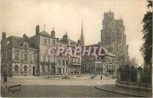 Cartes postales Orleans Place de l'Etape et la Cathedrale