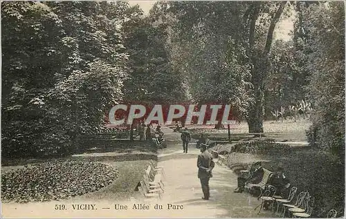 Ansichtskarte AK Vichy Une Allee du Parc