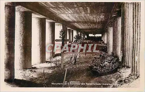 Cartes postales moderne Verdun Monument de la Tranchee des Baionnettes Vue Interieur Militaria