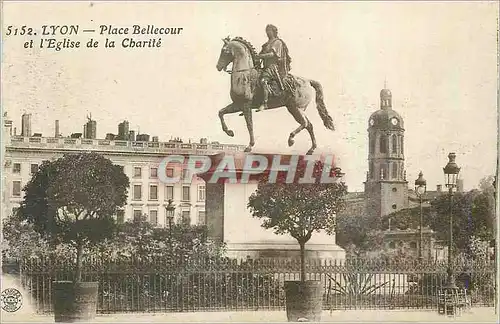 Cartes postales Lyon Place Bellecour et l'Eglise de la Charite