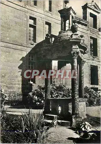 Cartes postales moderne Saint Vougay (Finistere) Le Chateau de Kerjean (XVIe S) Le Puits