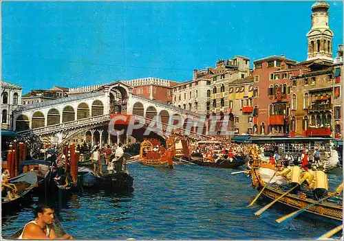 Cartes postales moderne Venezia Le Grand Canal Regate Historique