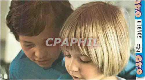 Publicite Dentifrice Pouquoi il a des Rayures Rouges le Dentifrice Signal