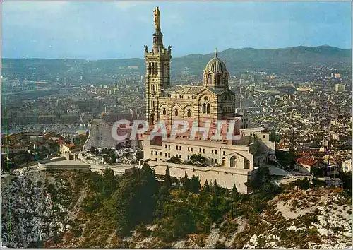 Cartes postales moderne Marseille Sur les Routes du Ciel Vue aerienne de la Basilique de Notre Dame de la Garde