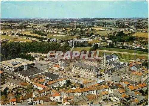 Cartes postales moderne Saint Laurent sur Sevre (Vendee) Ville Sainte de la Vendee Vue Generale et le Pensionnat Saint G