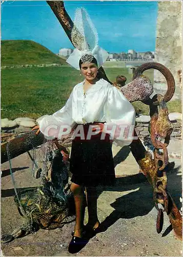 Moderne Karte La Vendee Costumes Sablais Folklore de France Jeune Fille en Costume du Pays Folklore