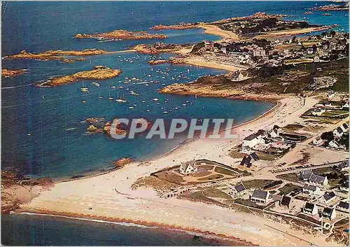 Cartes postales moderne Tregastel La Greve Blanche et Pors Coz Au Fond l'Ile Renot