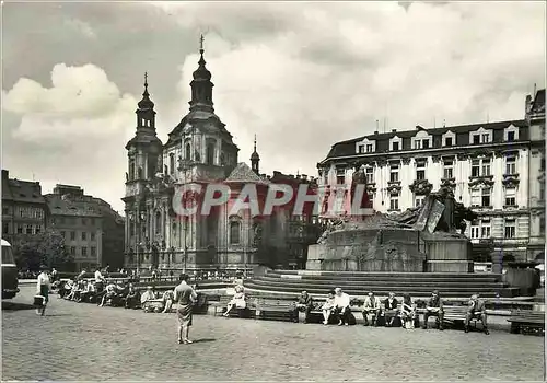 Cartes postales moderne Praha Place de la Vieille Ville Eglise Saint Nicolas et le Monument de Jean Hus