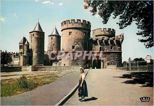 Cartes postales moderne La Lorraine Pittoresque Jeune Lorraine devant la Porte des Allemands a Metz (Moselle)