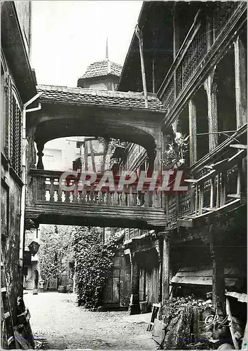 Cartes postales moderne Strasbourg (Bas Rhin) la Cour du Corbeau (XIVe s) Sortie et Passerelle