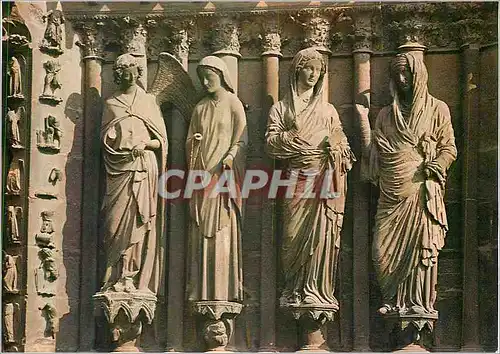 Cartes postales moderne Reims La Cathedrale (XIIIe Siecle) Facade Porche Central