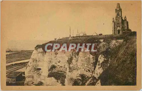 Cartes postales Dieppe Les Falaises du Pollet et l'Eglise Bon Secours