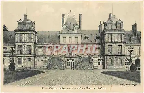 Ansichtskarte AK Fontainebleau (S et M) Cour des Adieux