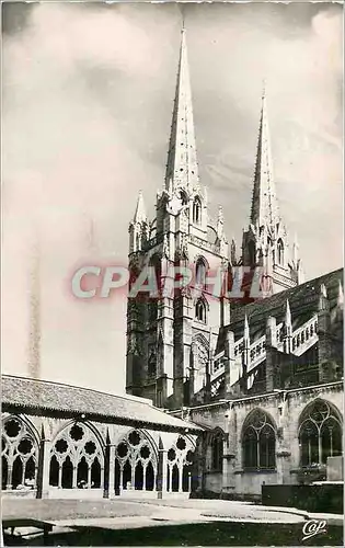 Cartes postales moderne Bayonne la Cathedrale le Cloitre et les Fleches