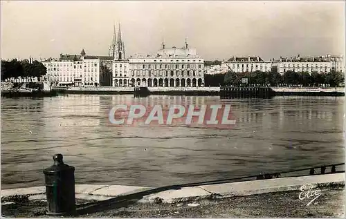 Moderne Karte Bayonne (Basse Pyrenees) L'Adour l'Hotel de Ville et les Fleches de la Cathedrale