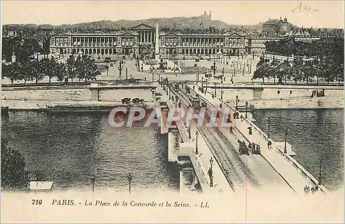 Cartes postales Paris La Place de la Concorde et la Seine