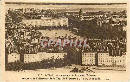 Ansichtskarte AK Lyon Panorama de la Place de Bellecour vue prise de l'Ascenseur de la Tour de Fourviere a 376 m