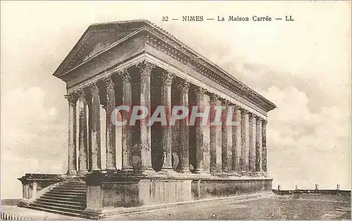 Cartes postales Nimes La Maison Carree