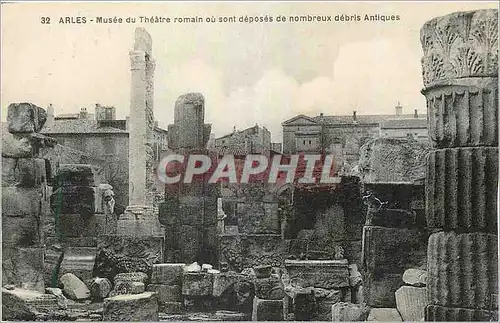 Cartes postales Arles Musee du Theatre Romain ou sont deposes de Nombreux debris Antiques