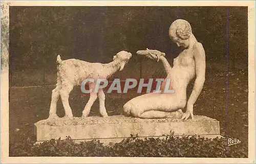 Cartes postales Nimes (Gard) Jardins de la Fontaine La Jeune fille au Chevreau
