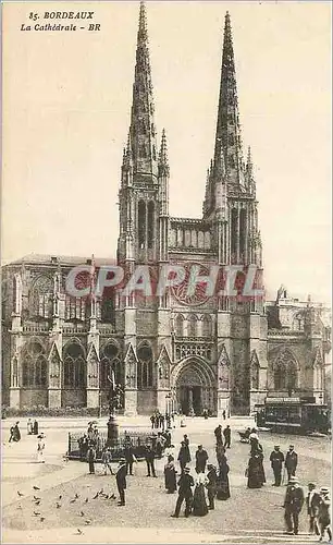 Ansichtskarte AK Bordeaux La Cathedrale Tramway