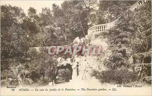 Ansichtskarte AK Nimes Un Coin du Jardin de la Fontaine