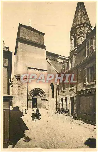 Cartes postales Gueret (Creuse) Porche d'entree de l'Eglise