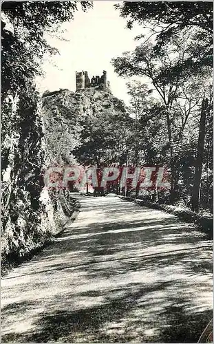 Cartes postales moderne Menat (P de D) Le Chateau Rocher sur la Route de Chateauneuf (Puy de Dome)