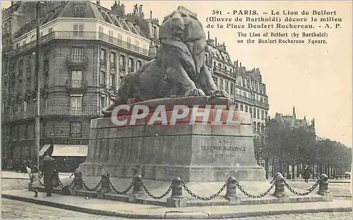 Cartes postales Paris Le Lion de Belfort (Oeuvre de Bartoldi) decore le Milieu de la Parc Denfert Rochereu