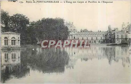 Ansichtskarte AK Palais de Fontainebleau L'Etang aux Carpes et Pavillon de l'Empereur