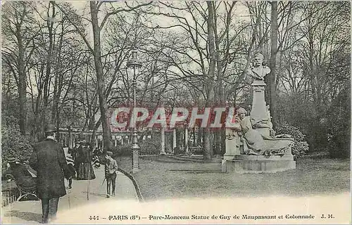 Cartes postales Paris Parc Monceau Statue de Guy de Maupassant et Colonnade