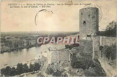 Ansichtskarte AK Chinon Ruines du Chateau du Coudray tour du Moulin et restes de l'enceinte La Vienne en aval de