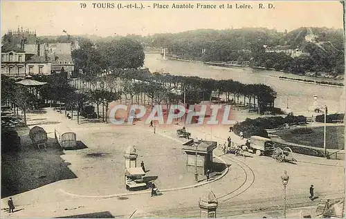Cartes postales Tours (I et L) Place Anatole France et la Loire