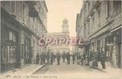 REPRO Arles Rue Vauxall et l'Hotel de Ville