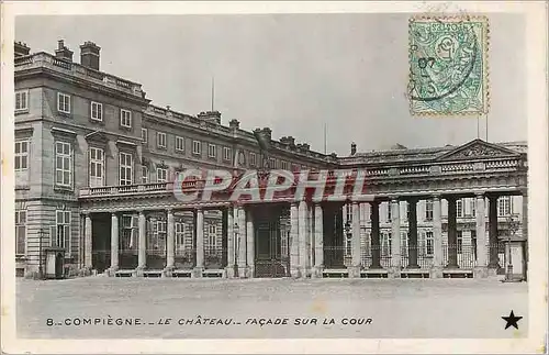 Ansichtskarte AK Compiegne Le Chateau Facade sur la Cour