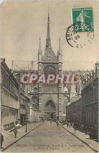 Cartes postales Amiens La Cathedrale Portail de la Vierge doree Sortie de l'Eglise