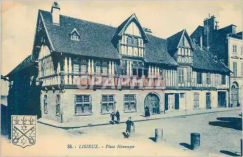 Cartes postales Lisieux Place Hennuyer