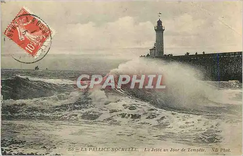 Cartes postales La Pallice Rochelle La Jetee un Jour de Tempete Phare