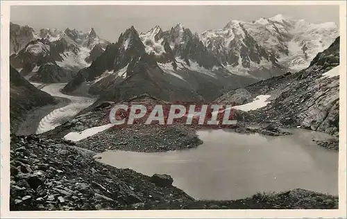 Cartes postales moderne Chamonix Le Lac Blanc et la Chaine du Mont Blanc